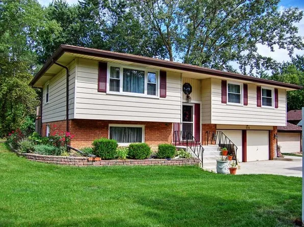 515 Falmouth Ln, Schaumburg, IL 60193