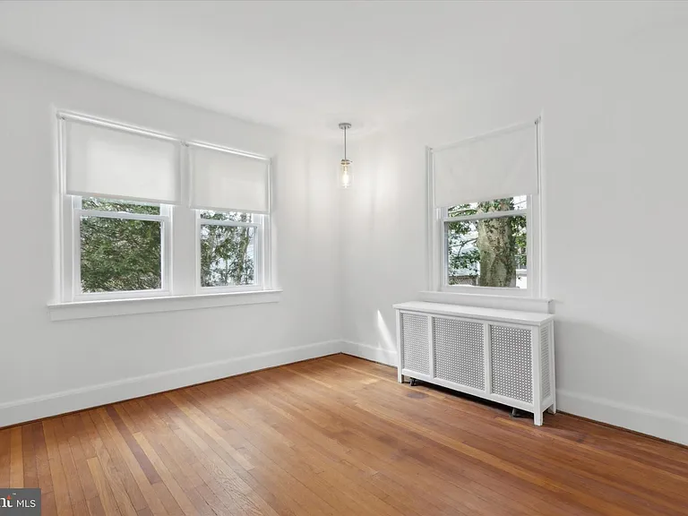 232 Forrest Ave — Photo 41