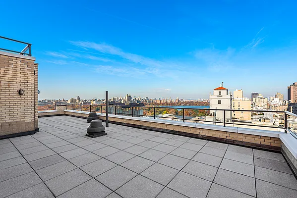 Rented by Corcoran | media 185