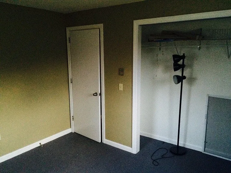 5 Surrey Ln — Photo 3