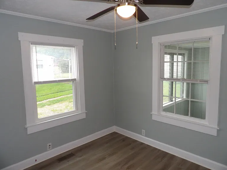 109 Allnutt Dr — Photo 17
