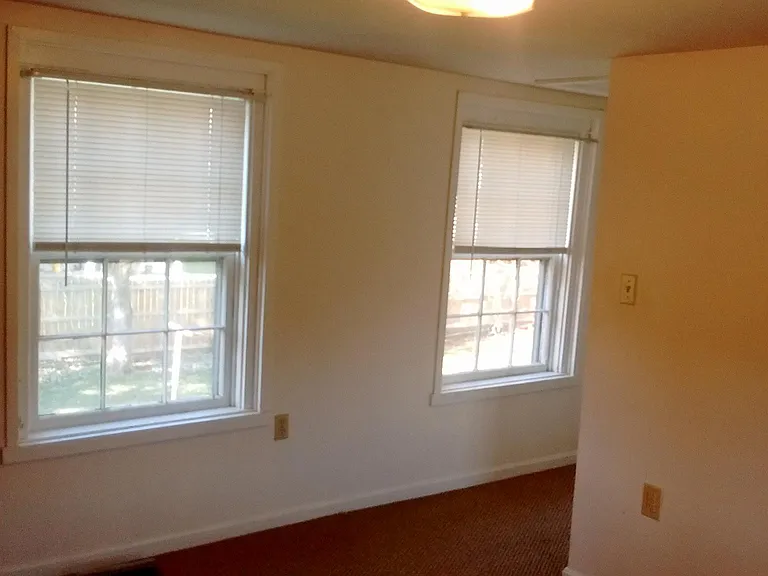 164 S River St #B — Photo 18