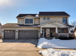 833 SE Summerbrook Ct, Ankeny, IA 50021