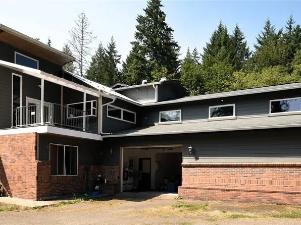 961 NE Snowcap Drive, Tahuya, WA 98588