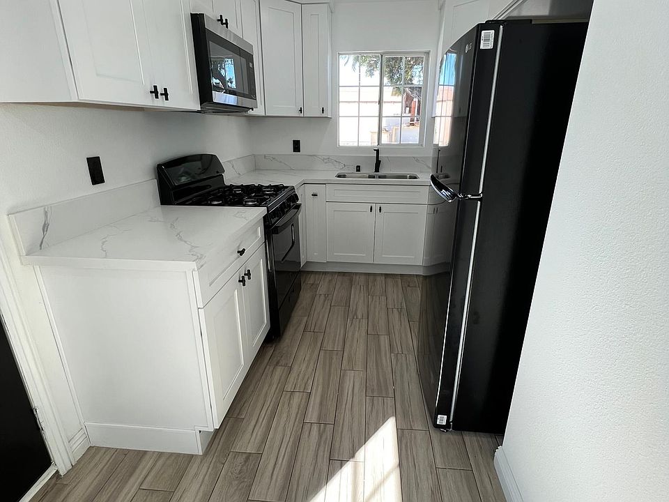 1st image of 3817 W 113th St #C