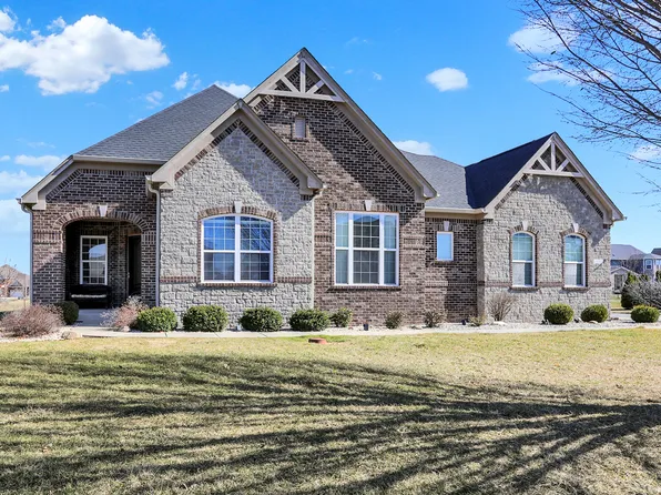 10001 Copper Saddle Bnd, Fishers, IN 46040