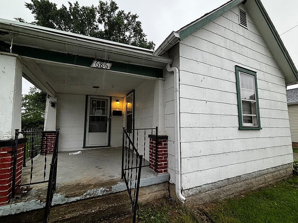 1st image of 686 Ervin Ave