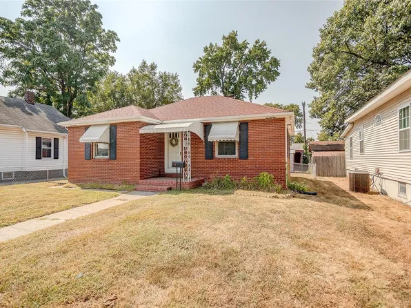 620 N Wood River Ave, Wood River, IL 62095