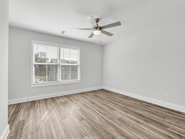 219 Limestone Point Dr — Photo 13