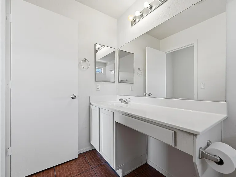 12418 W Windrose Dr — Photo 12