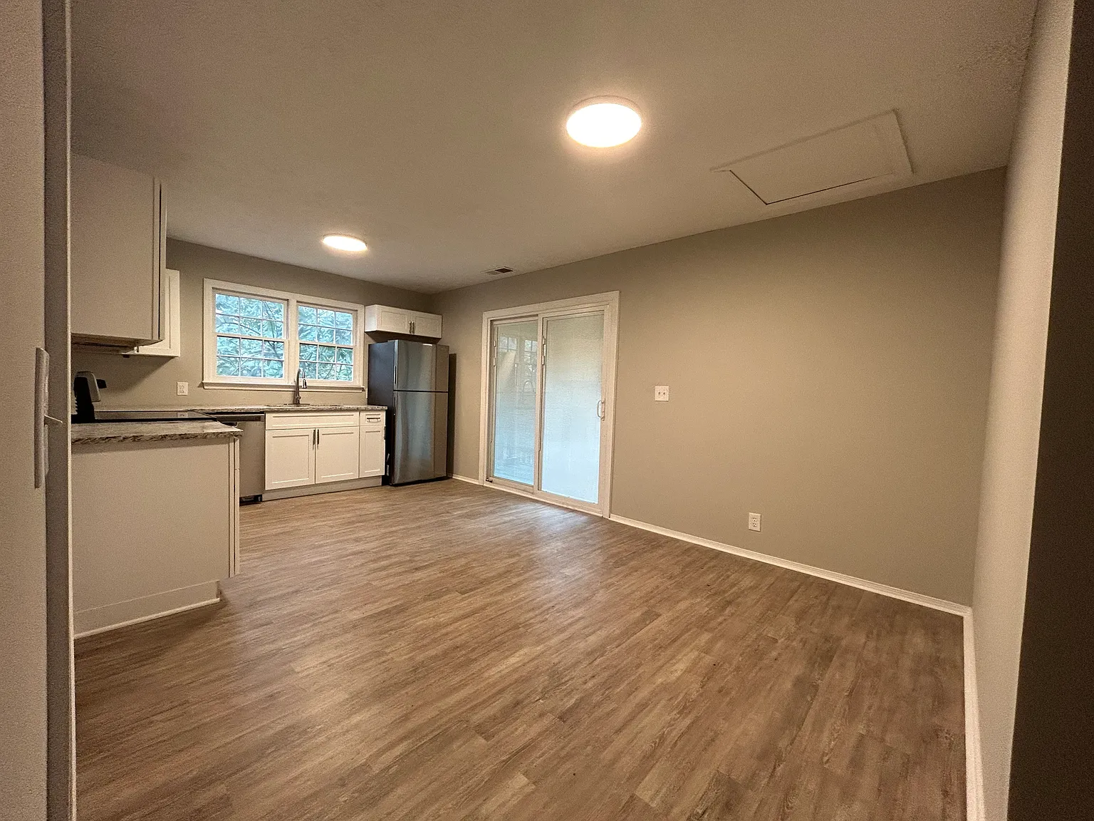 2 bed, 910 sqft, $1,000 — Photo 1