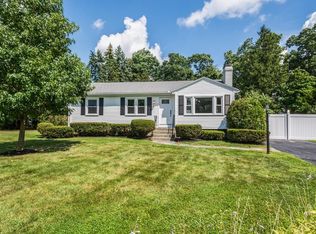 31 Hartford Rd, Worcester, MA 01606