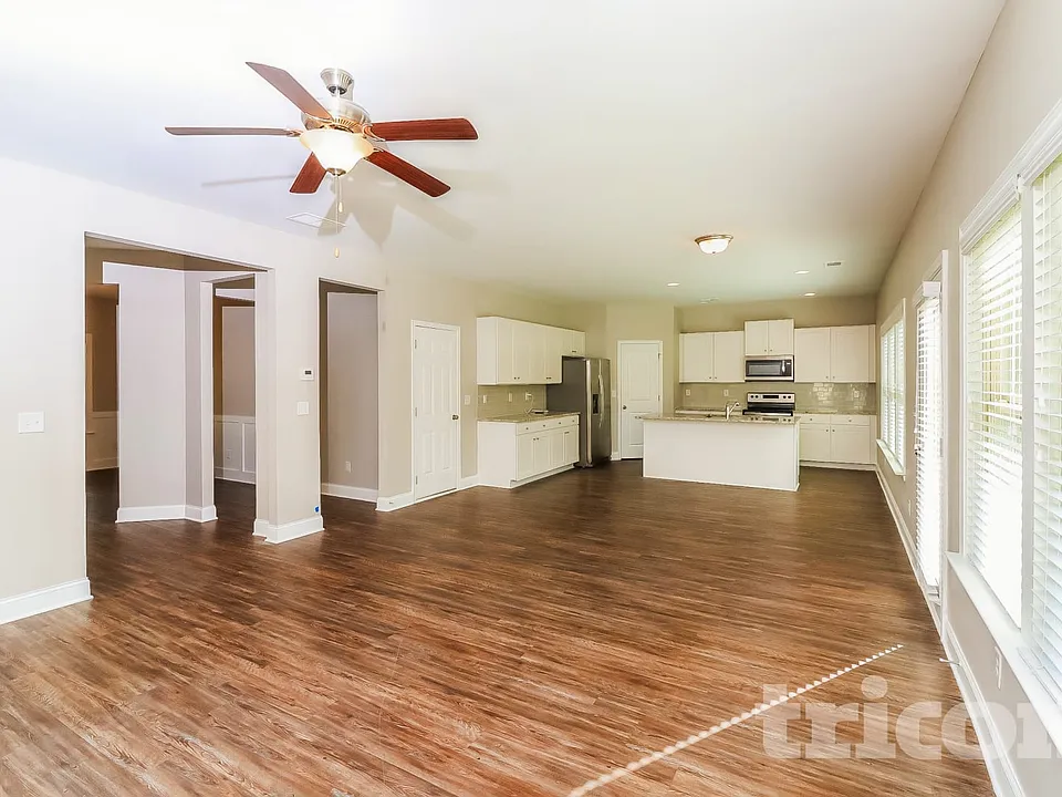 408 Curlin Ct