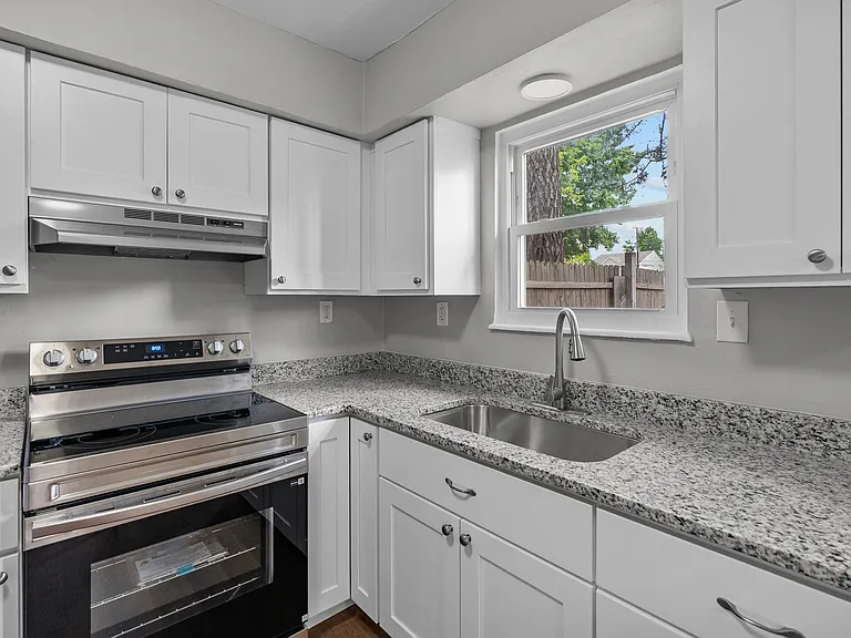 2404 Arkansas Ave #B — Photo 13