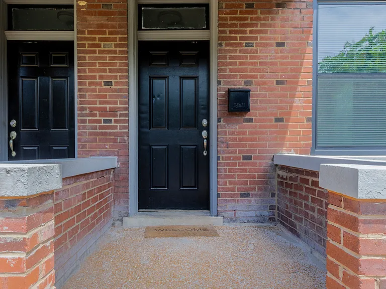 7205 Southwest Ave — Photo 2