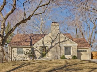 5500 Chadwick Rd, Fairway, KS 66205