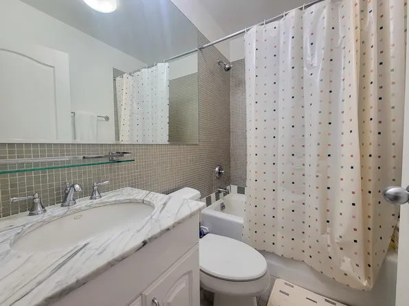 344 East 51st Street image 4 of 8