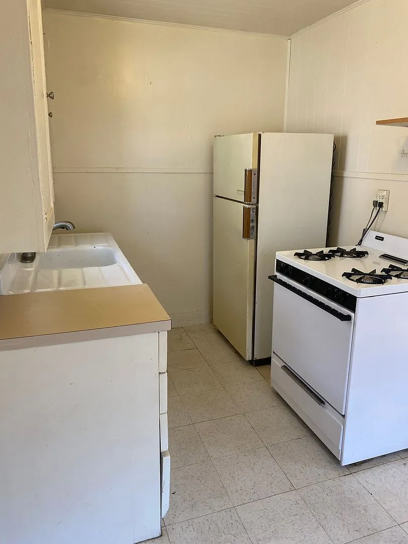 Great 1 Bedroom 1 Bathroom House close to TTU! — Photo 3
