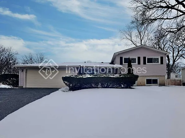 421 Spruce Dr, Schaumburg, IL 60193