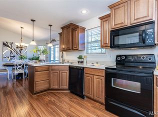 427 E Donnewald St, Worden, IL 62097