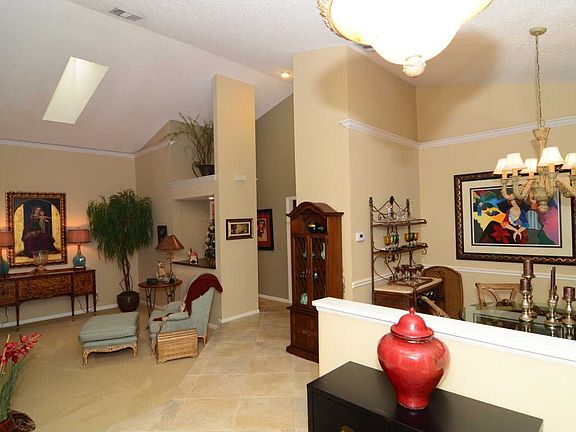 Living Room / Dining Room