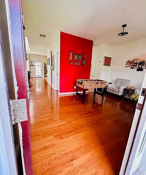1019 Parkland Pl — Photo 5