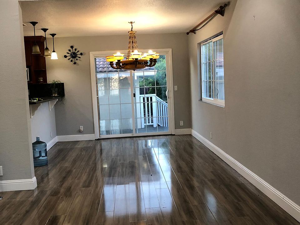 1st image of 3334 Woodside Ln