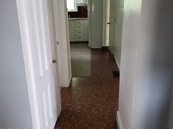 3rd image of 349 Mohawk St