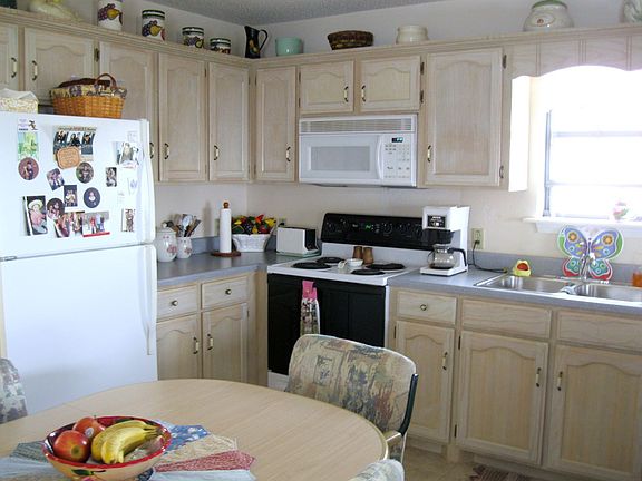 4th image of 4133 Missouri St