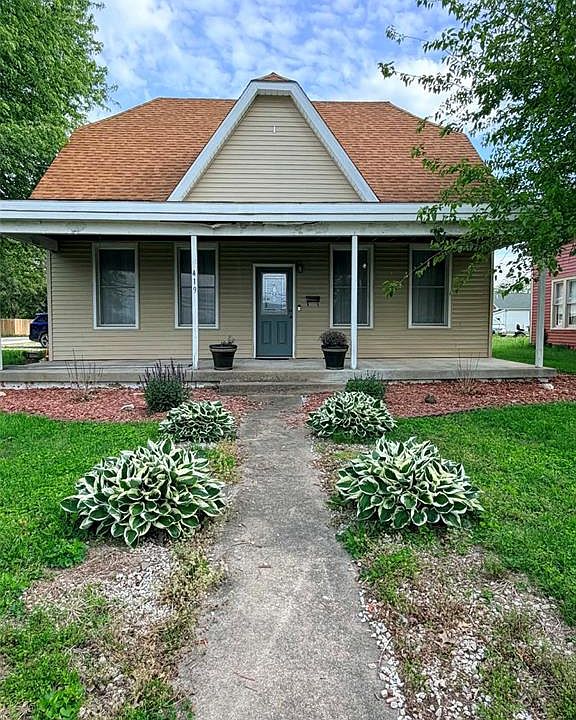 1st image of 419 W Main St