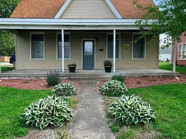 419 W Main St, Bowling Green, MO 63334