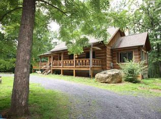 420 Love Rd, Lyndhurst, VA 22952