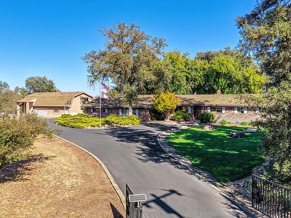 3rd image of 9379 Sunflower Rd