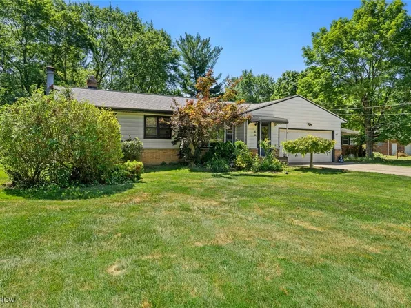 64 Oviatt Dr, Northfield, OH 44067