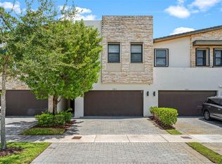Summit, Doral, FL 33178