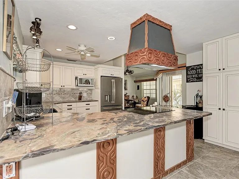 3126 Meadow Run Dr — Photo 17