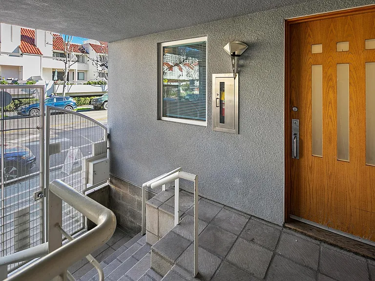 706 Kettner Blvd — Photo 14