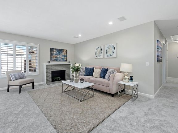 3rd image of 377 Conestoga Way