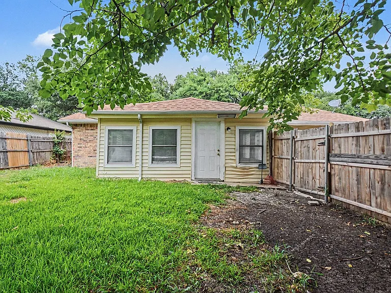 4237 Foliage Dr — Photo 31