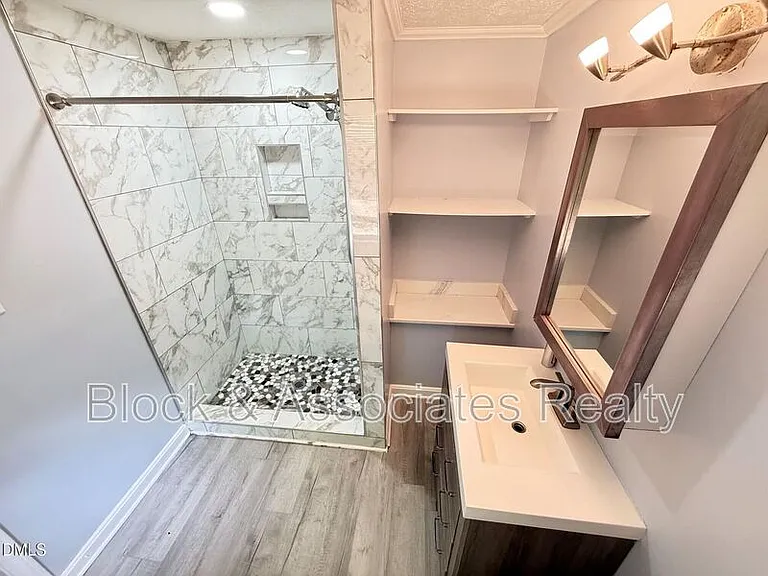 801 Carter Ave — Photo 11