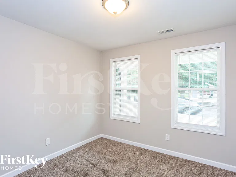 100 Ash Ave NW — Photo 15