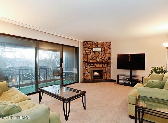 2nd image of 1325 Cass Ln E APT 301