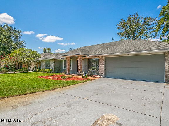 5th image of 8482 CHARLESGATE Circle W