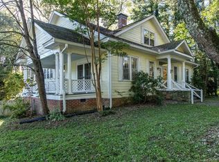 926 Kanuga Rd, Hendersonville, NC 28739