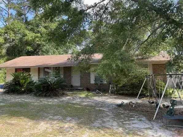 910 E Highland Ave, Geneva, AL 36340
