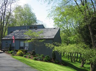 126 Pinewood Dr, Bridgeville, PA 15017