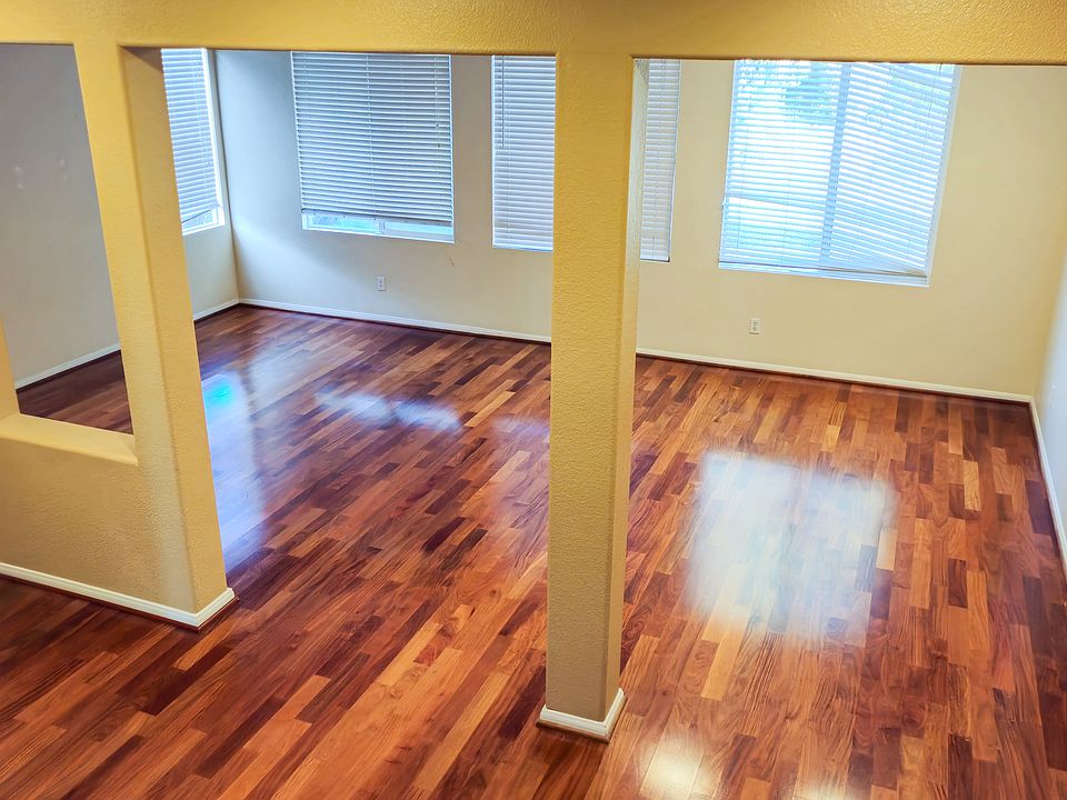 1st image of 1537 Crescent Pl