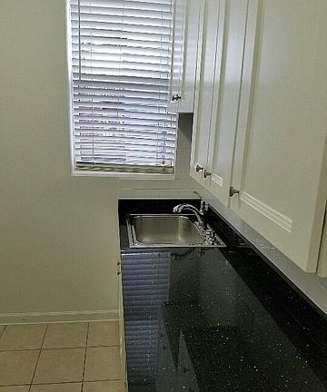 3rd image of 3606 W Dickens Ave #2w