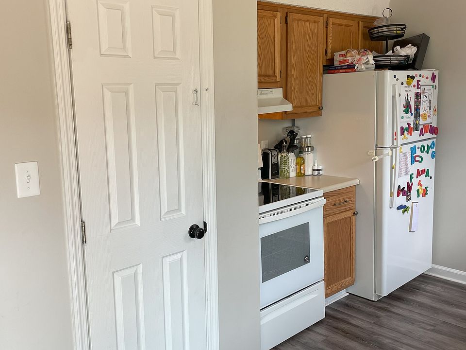1st image of 2030 Edgewood Dr APT 2