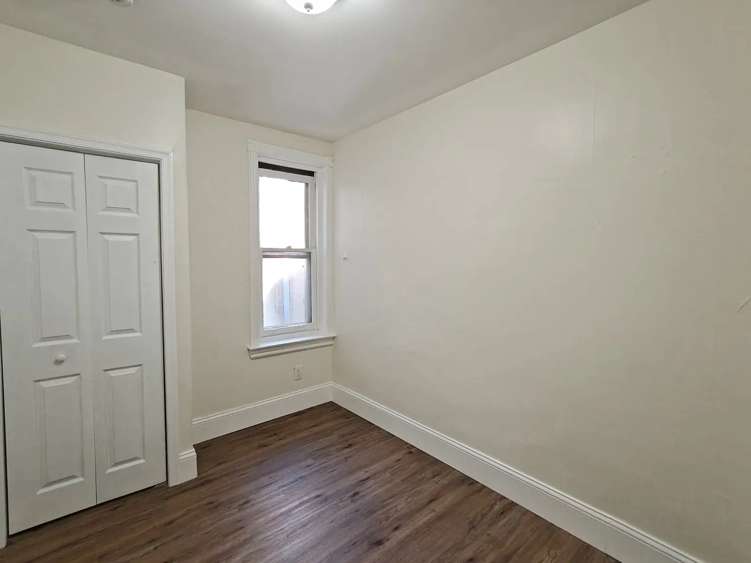 Gorgeous Home Available Now! — Photo 4